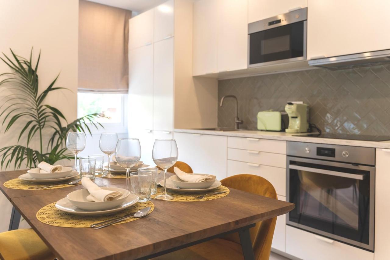 Soler Apartments Sant Adria de Besos Bagian luar foto