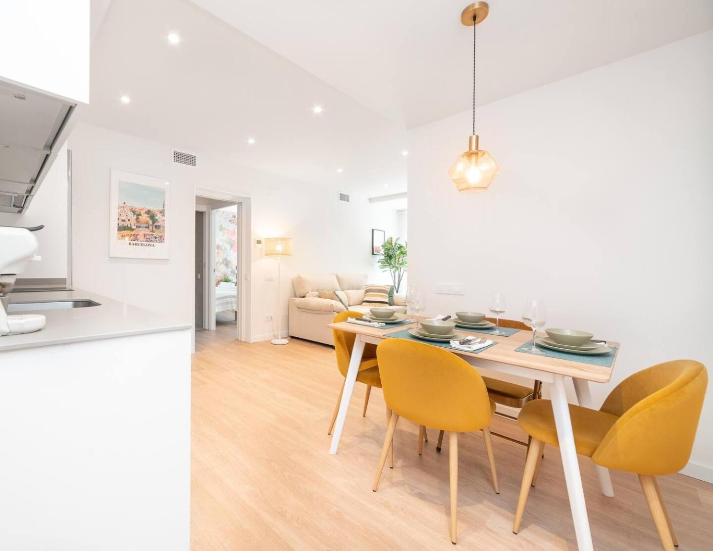 Soler Apartments Sant Adria de Besos Bagian luar foto